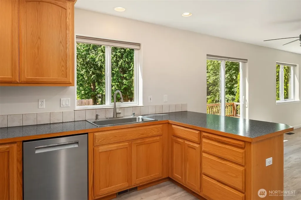 841 Admiralty Way Camano Island WA 98282