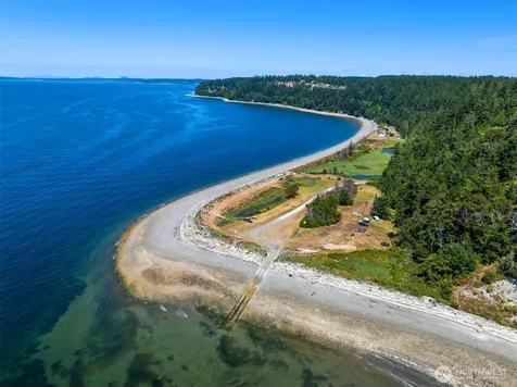 841 Admiralty Way Camano Island WA 98282