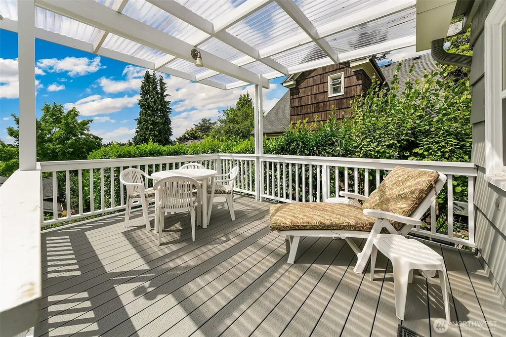 6249 30th Avenue NE Seattle WA 98115