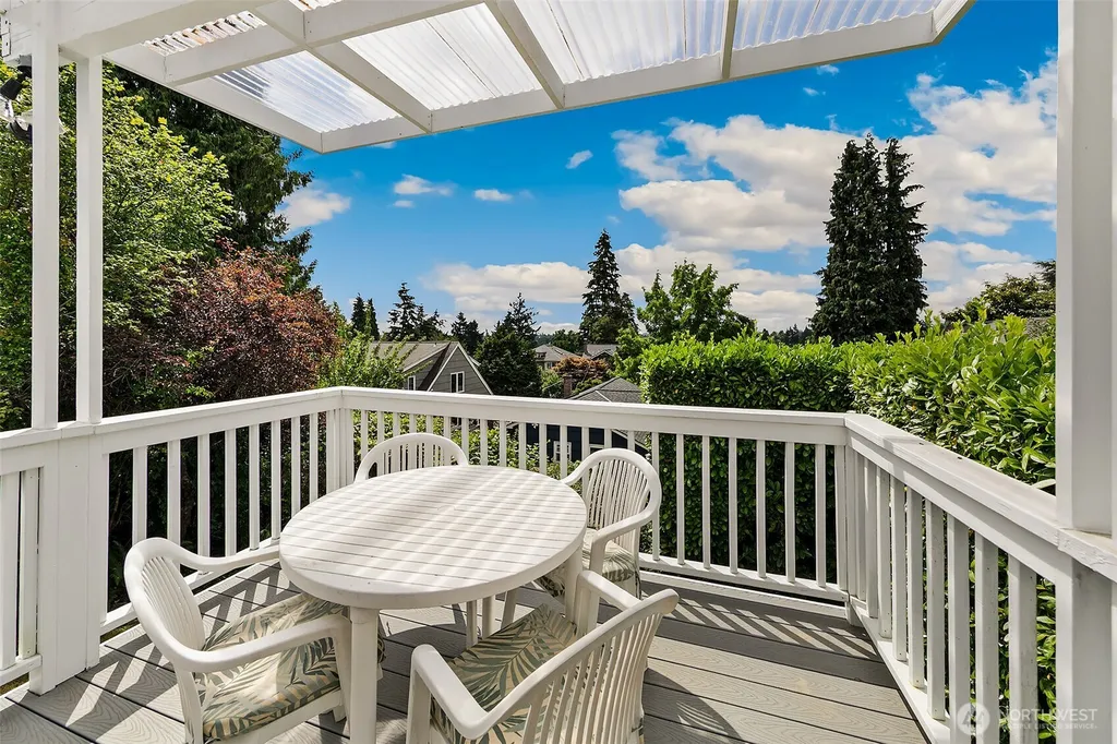 6249 30th Avenue NE Seattle WA 98115
