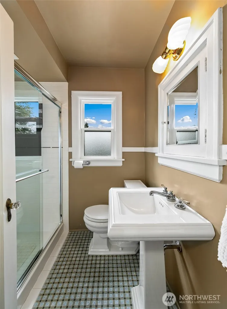6249 30th Avenue NE Seattle WA 98115