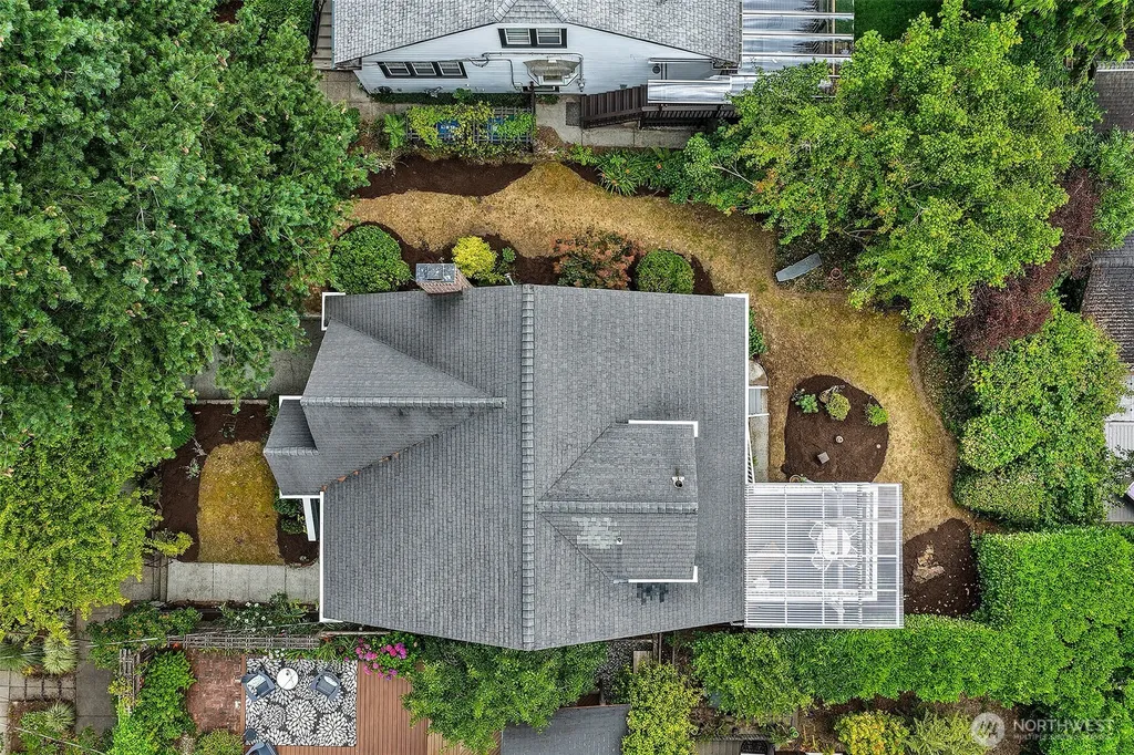 6249 30th Avenue NE Seattle WA 98115