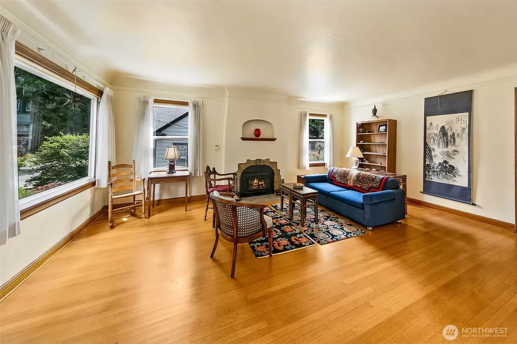 6249 30th Avenue NE Seattle WA 98115