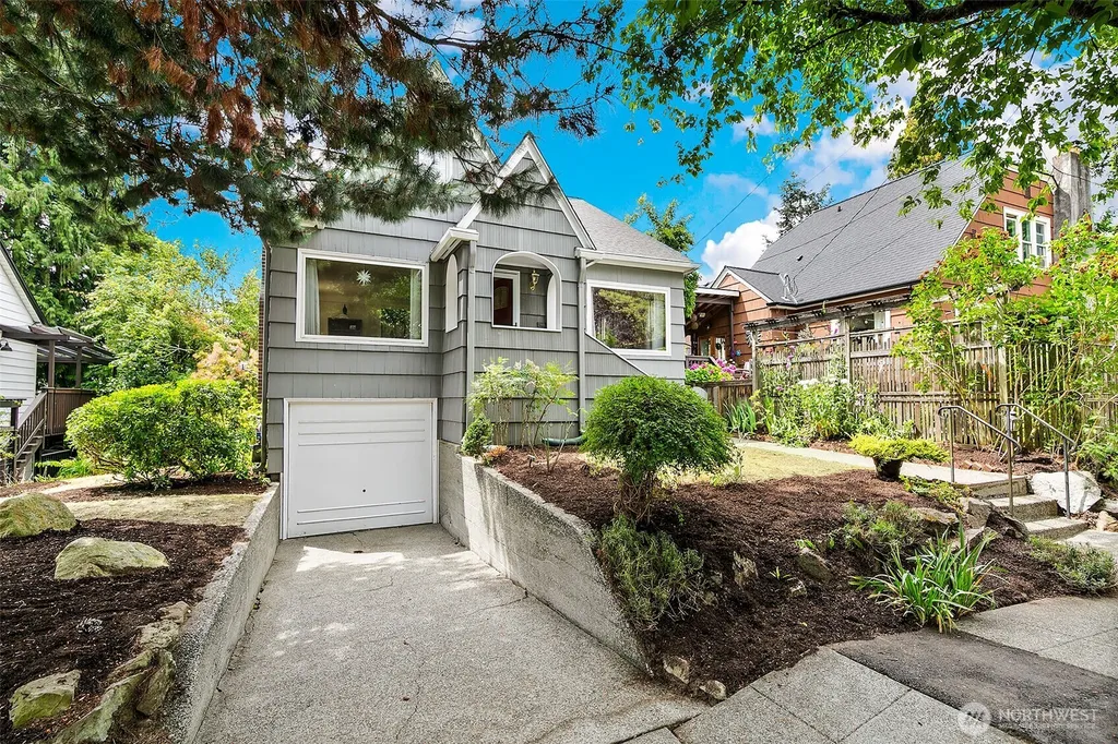 6249 30th Avenue NE Seattle WA 98115