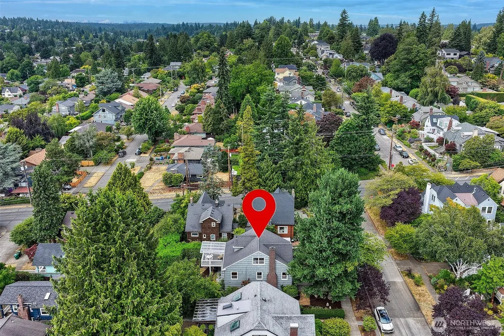 6249 30th Avenue NE Seattle WA 98115