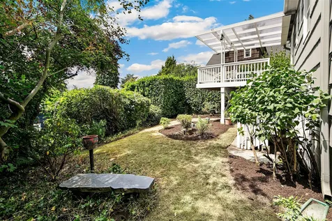 6249 30th Avenue NE Seattle WA 98115
