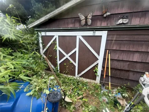 9209 13th Avenue SW Seattle WA 98106