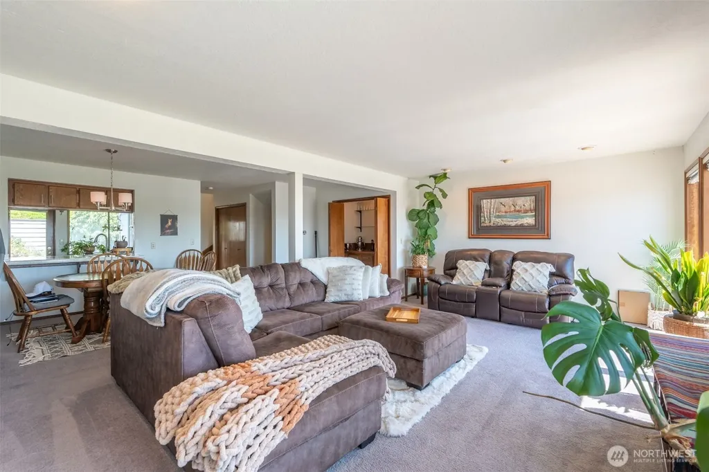 395 NE Washington Avenue Chehalis WA 98532
