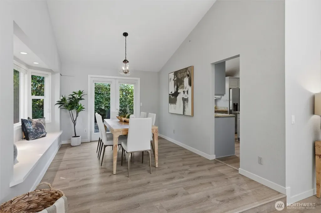 2209 W Lake Sammamish Parkway NE Redmond WA 98052