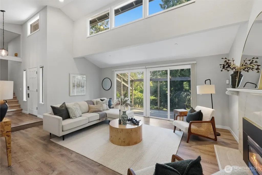 2209 W Lake Sammamish Parkway NE Redmond WA 98052