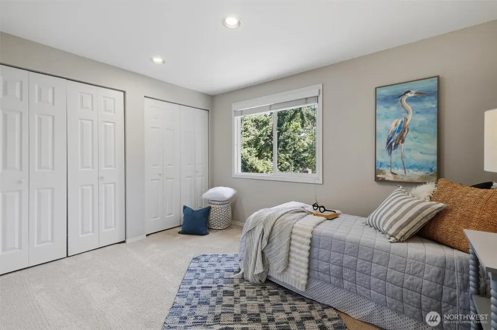 2209 W Lake Sammamish Parkway NE Redmond WA 98052