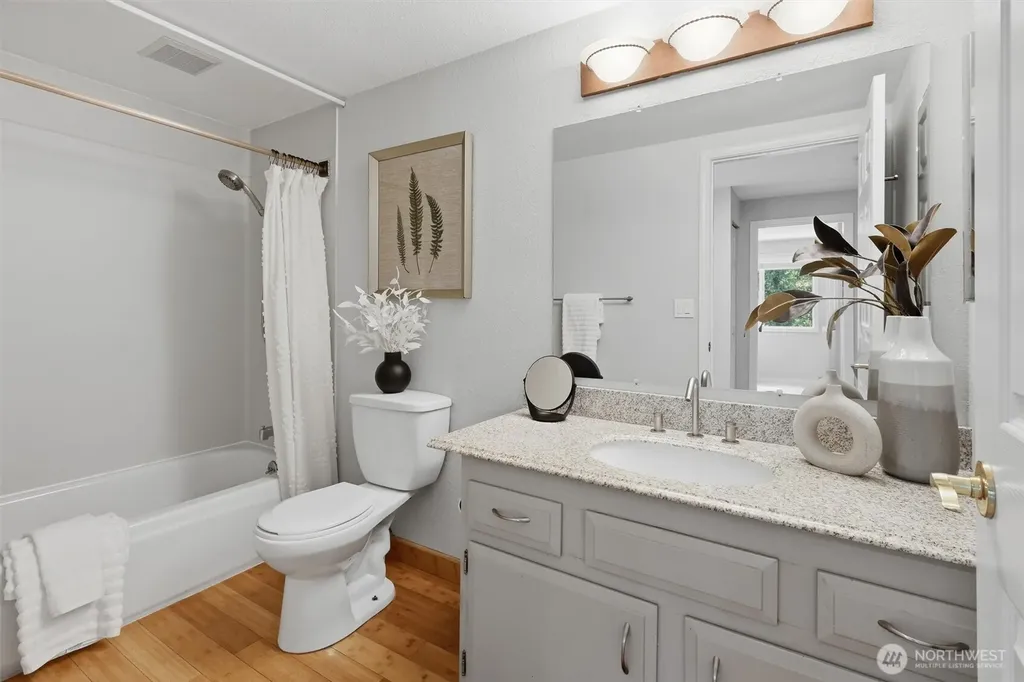 2209 W Lake Sammamish Parkway NE Redmond WA 98052