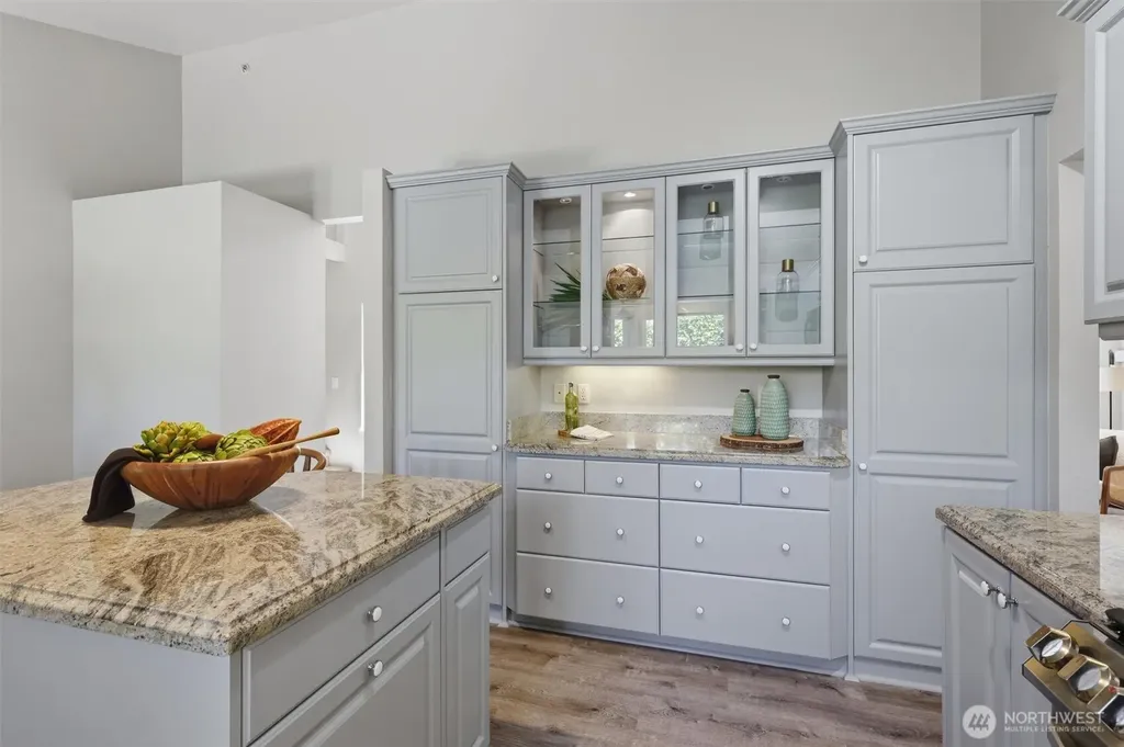2209 W Lake Sammamish Parkway NE Redmond WA 98052