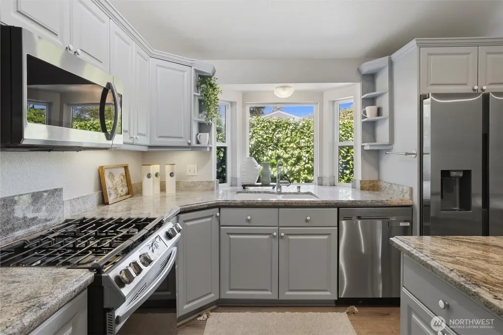2209 W Lake Sammamish Parkway NE Redmond WA 98052