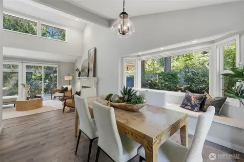 2209 W Lake Sammamish Parkway NE Redmond WA 98052