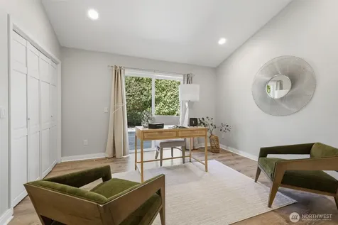 2209 W Lake Sammamish Parkway NE Redmond WA 98052
