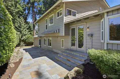 2209 W Lake Sammamish Parkway NE Redmond WA 98052