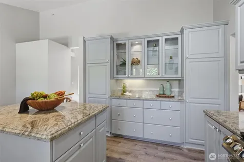 2209 W Lake Sammamish Parkway NE Redmond WA 98052