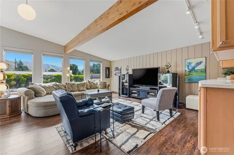 221 Olive Street Cashmere WA 98815