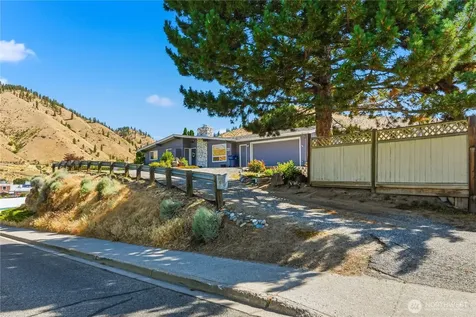 221 Olive Street Cashmere WA 98815