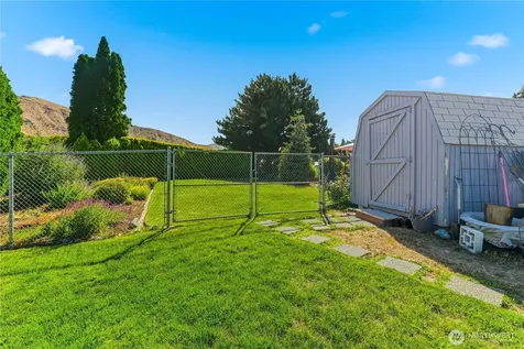 221 Olive Street Cashmere WA 98815