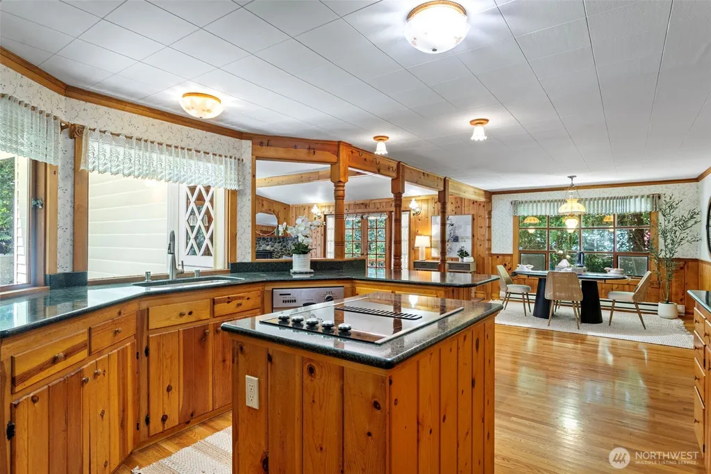 2015 290th Avenue NE Carnation WA 98014