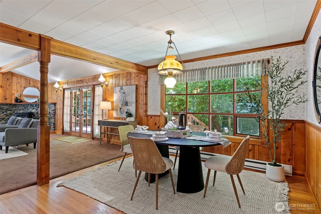 2015 290th Avenue NE Carnation WA 98014