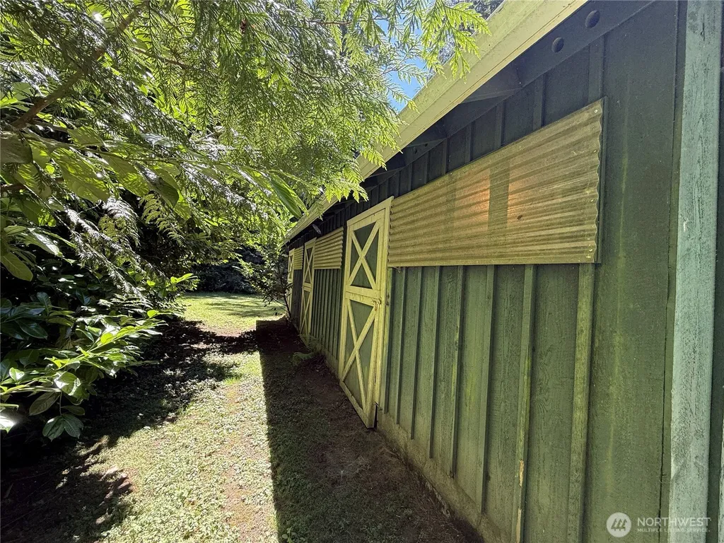 2015 290th Avenue NE Carnation WA 98014