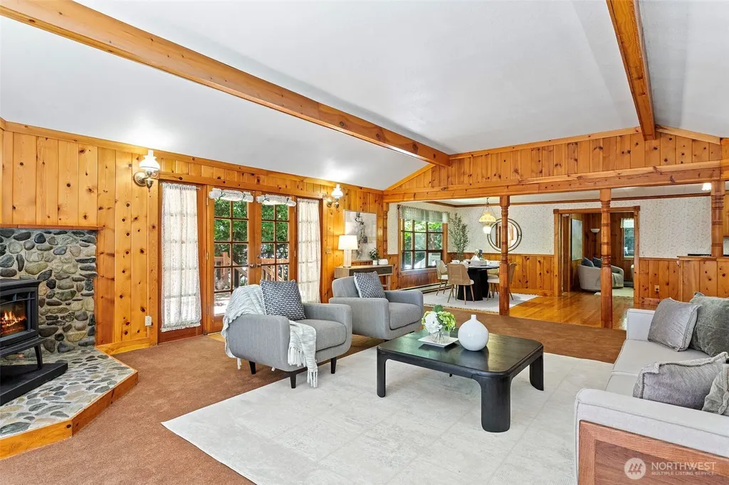 2015 290th Avenue NE Carnation WA 98014