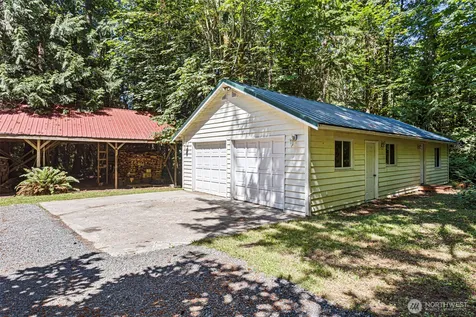2015 290th Avenue NE Carnation WA 98014