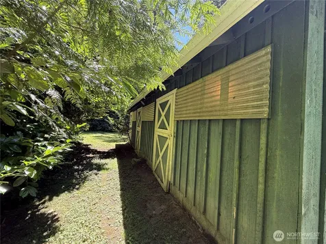 2015 290th Avenue NE Carnation WA 98014