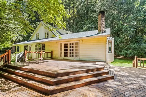 2015 290th Avenue NE Carnation WA 98014