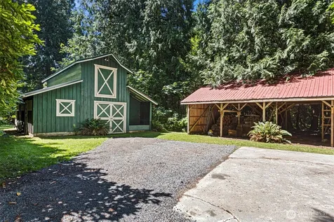 2015 290th Avenue NE Carnation WA 98014