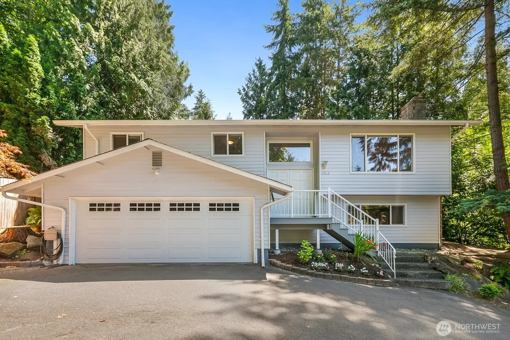19514 35th Avenue NE Lake Forest Park WA 98155