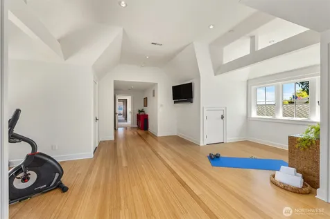 5128 Rockaway Beach Road NE Bainbridge Island WA 98110