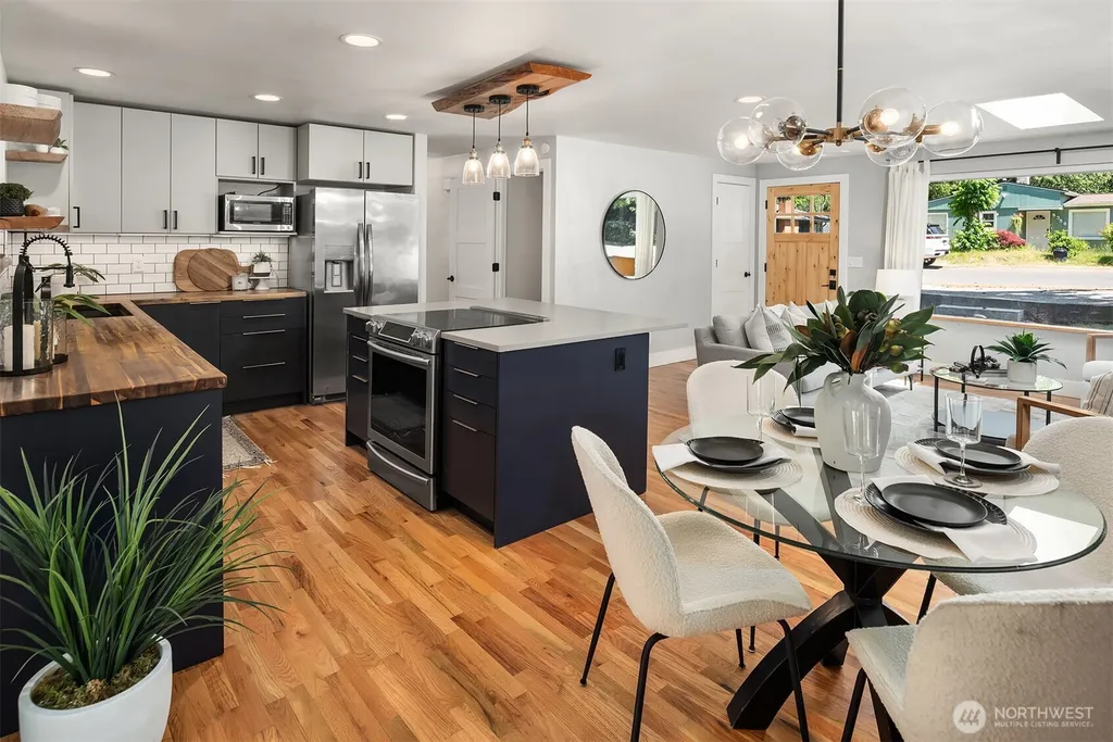 6359 18th Avenue SW Seattle WA 98106