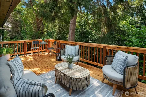 6359 18th Avenue SW Seattle WA 98106