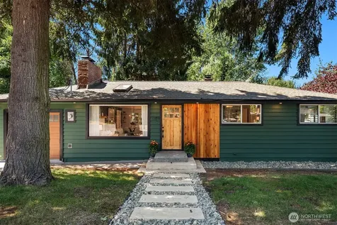 6359 18th Avenue SW Seattle WA 98106