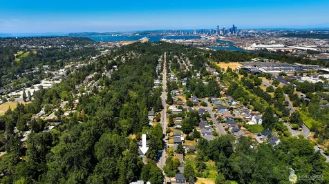 6359 18th Avenue SW Seattle WA 98106