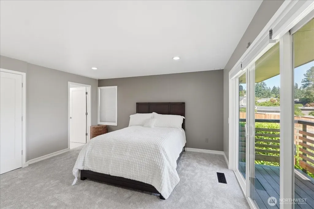 10837 Evergreen Terrace SW Lakewood WA 98498