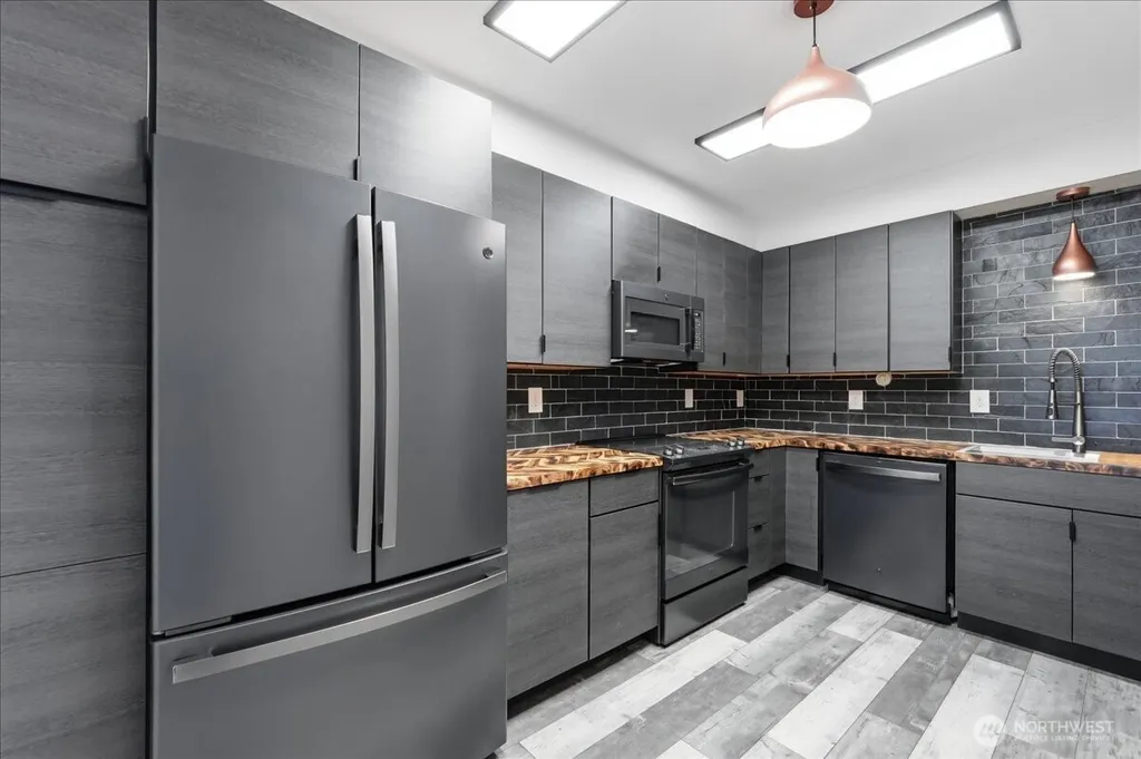 10837 Evergreen Terrace SW Lakewood WA 98498
