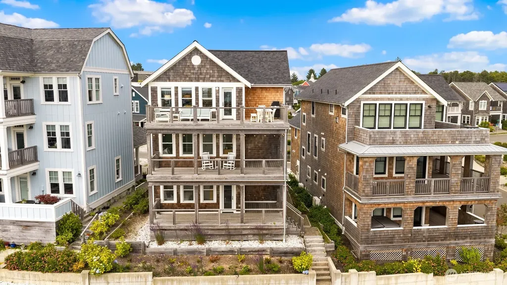 14 Ocean Tide Lane Pacific Beach WA 98571