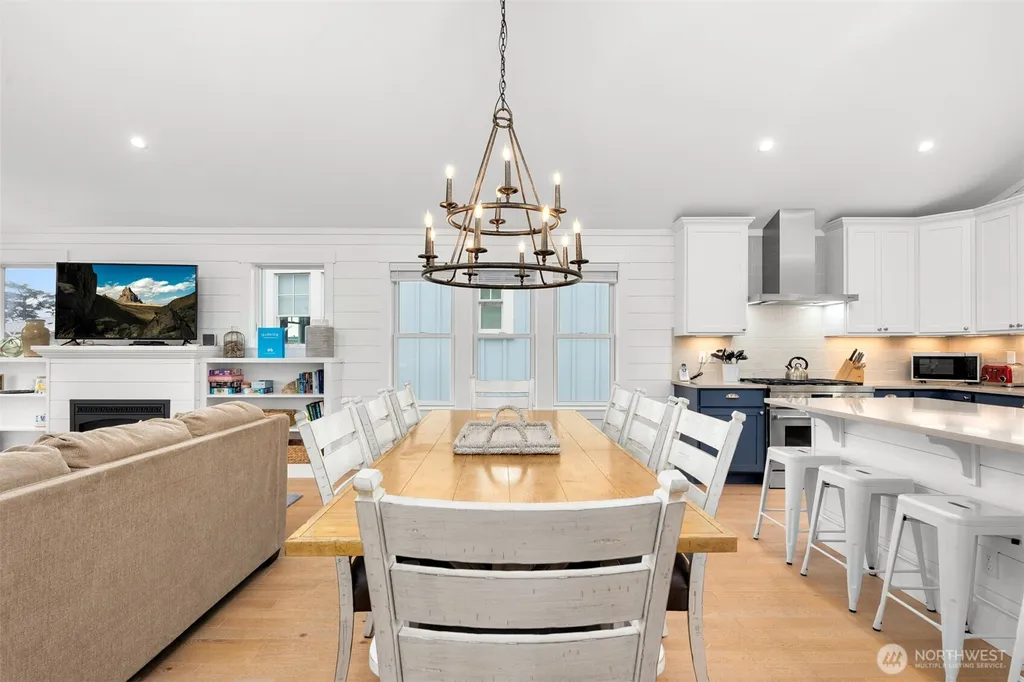 14 Ocean Tide Lane Pacific Beach WA 98571