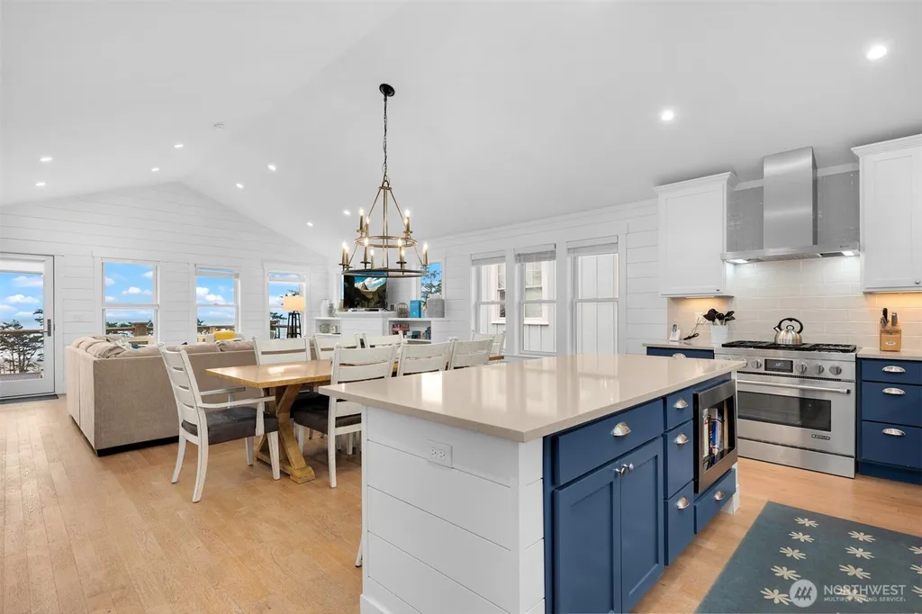14 Ocean Tide Lane Pacific Beach WA 98571