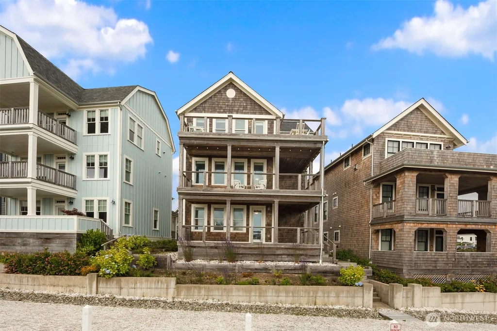 14 Ocean Tide Lane Pacific Beach WA 98571