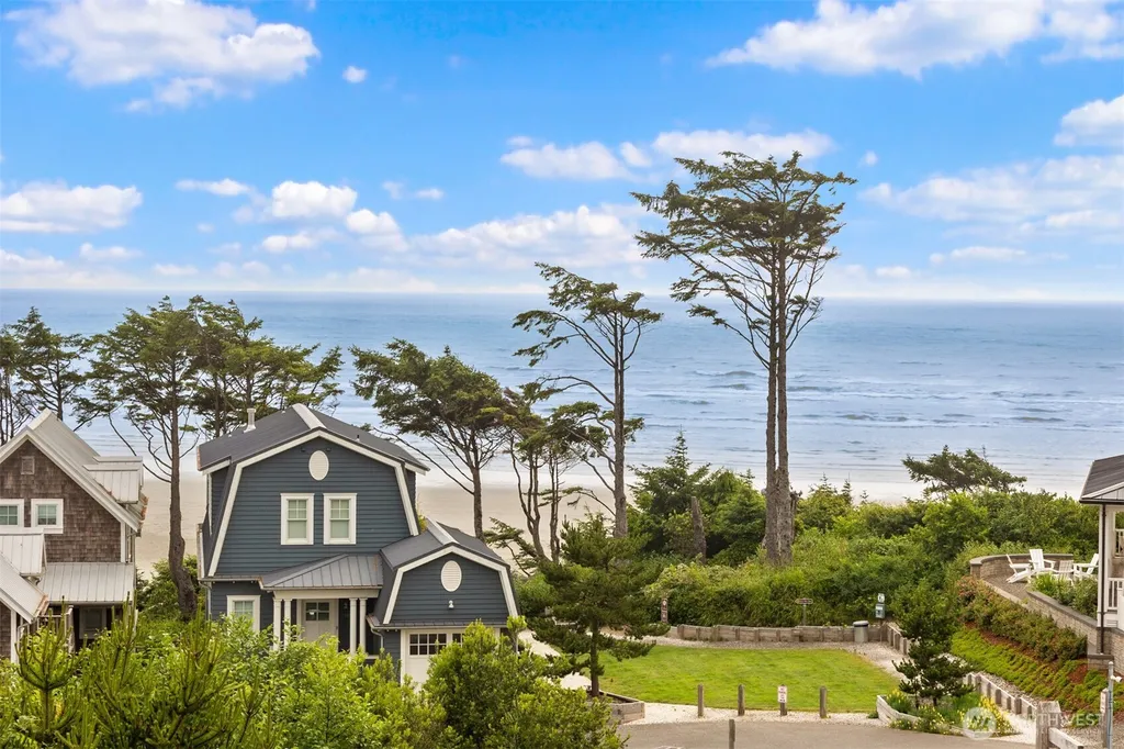 14 Ocean Tide Lane Pacific Beach WA 98571