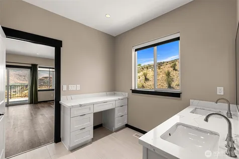9971 Saska Way Entiat WA 98822