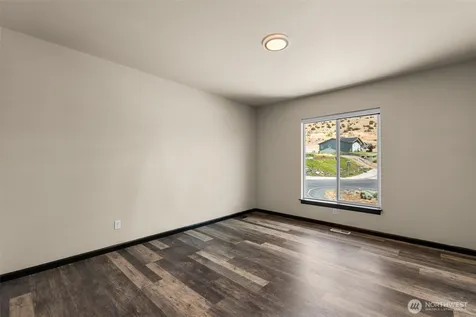 9971 Saska Way Entiat WA 98822