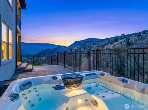 9971 Saska Way Entiat WA 98822