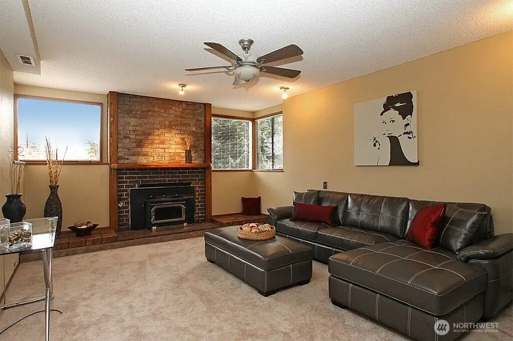 15501 SE 46th Way Bellevue WA 98006
